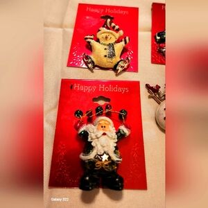 🎄 Vintage Christmas pins x 5